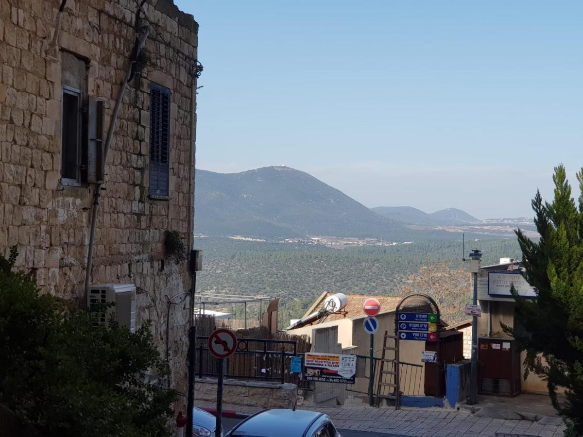 דירת נופש בוטיק - נוף לרבי שמעון Apartamento Safed Exterior foto